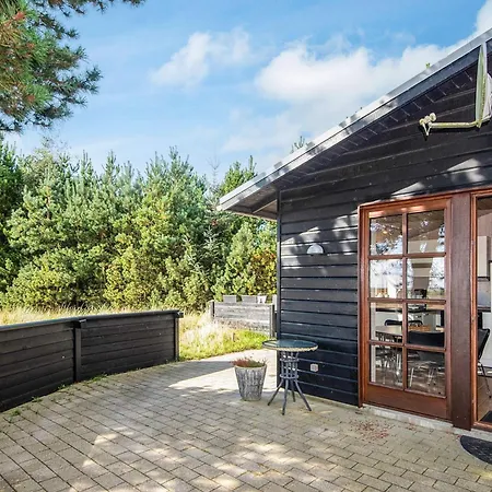 Seaside Escape In Ho Bay - By Traum * Ho