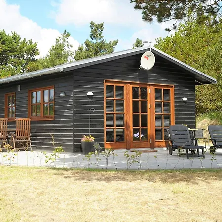 Seaside Escape In Ho Bay - By Traum *